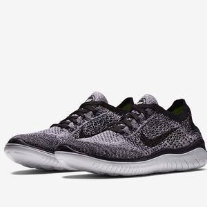 Nike shoes running Free Flyknit athletic shoes black gray white women sz 9